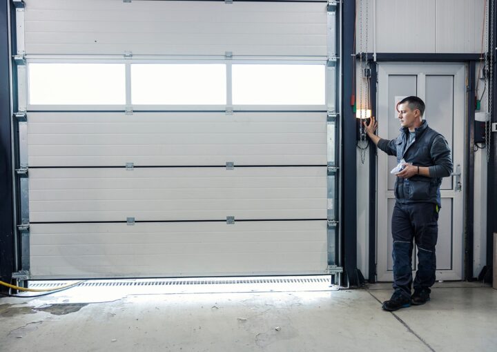 garage door repairman RJ Garage Door Service